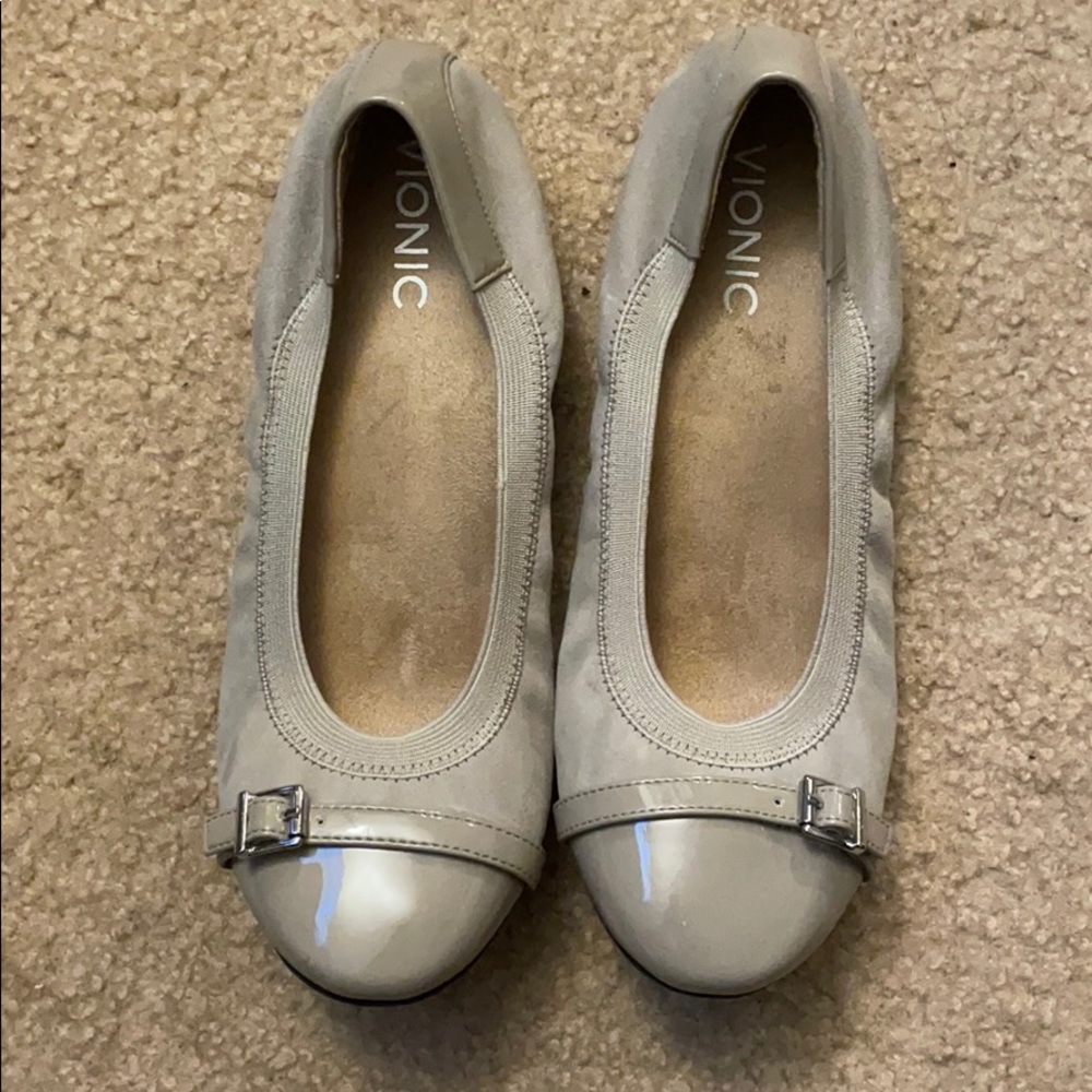 Vionic flats